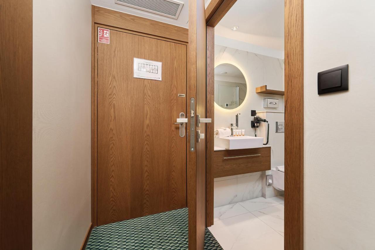 Gwarna Aparthotel City Center Wroclaw By Noclegi Renters Eksteriør bilde